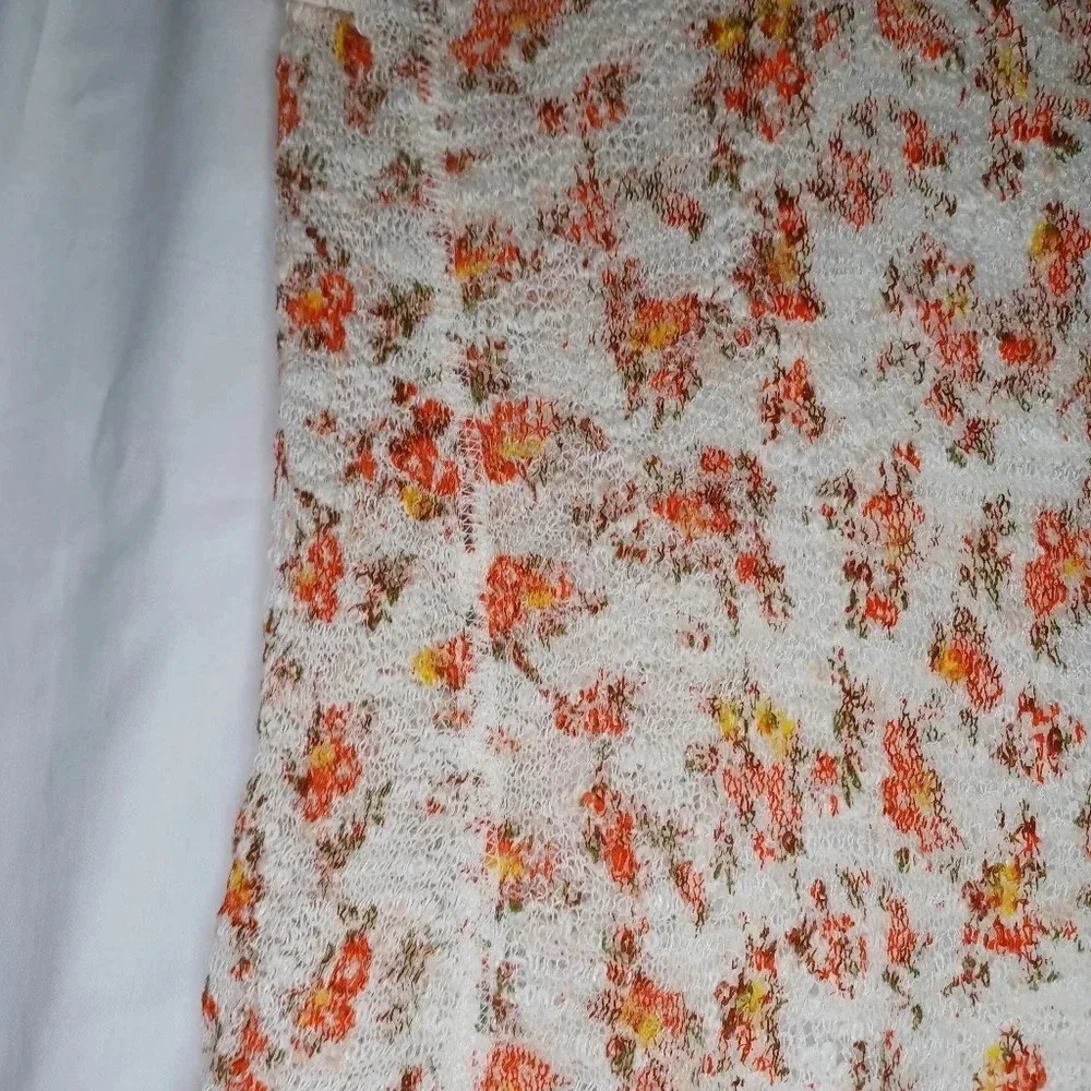 Free people boho ditsy floral White Pink Crochet Lace Hippie Top